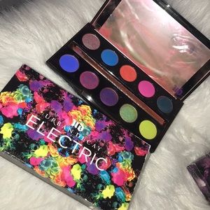 Urban decay electric palette